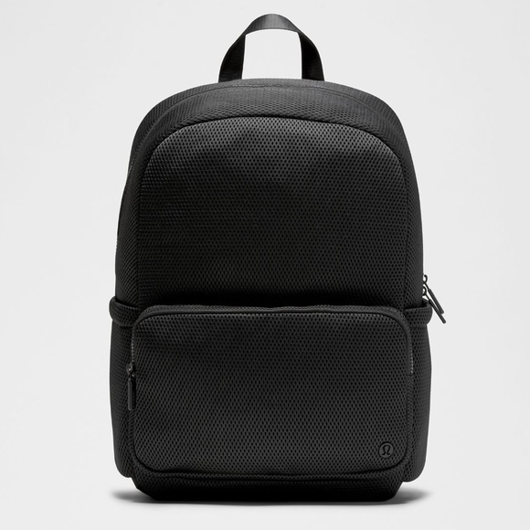 NWT Lululemon Everywhere Backpack 22L Knit Mesh Black - Picture 1 of 9
